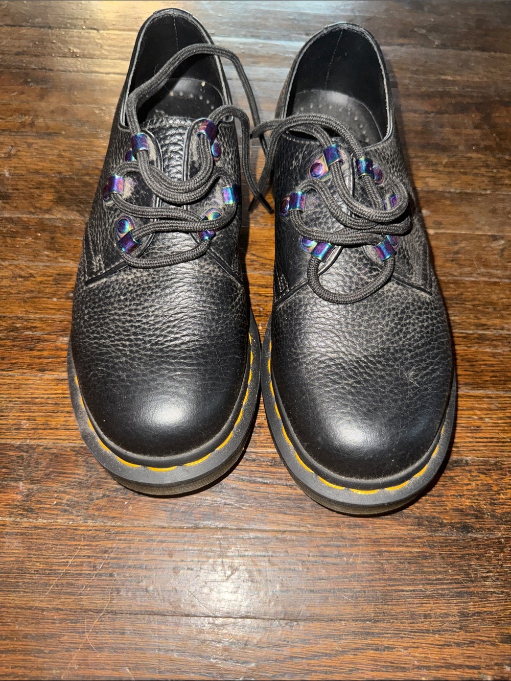 Dr. Martens Womens Black Leather Lace-Up Shoes with Iridescent Eyelets